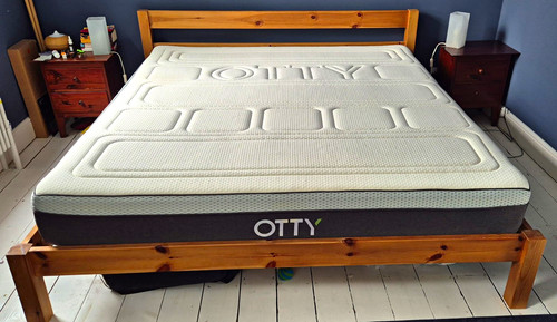 Super king size wooden bed - super,